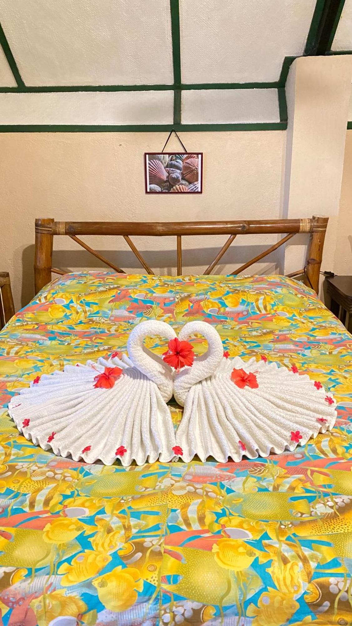 Ravenala Beach Bungalows Моалбоал Екстериор снимка