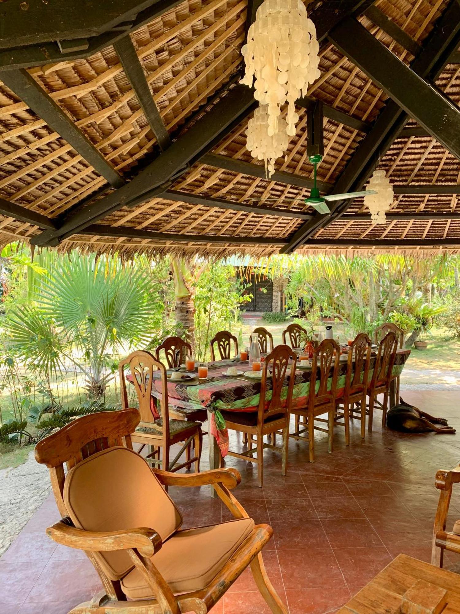 Ravenala Beach Bungalows Моалбоал Екстериор снимка