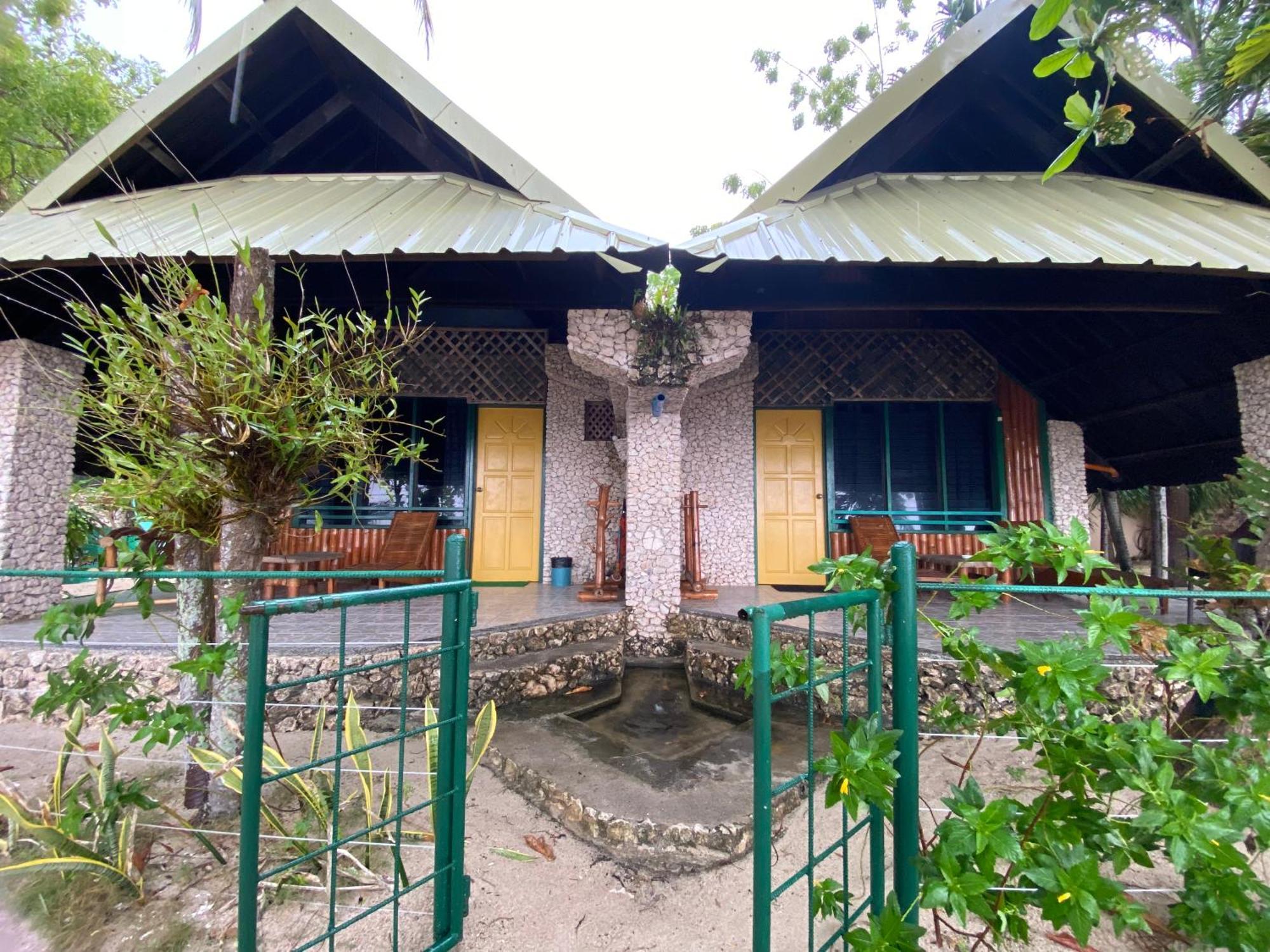 Ravenala Beach Bungalows Моалбоал Екстериор снимка