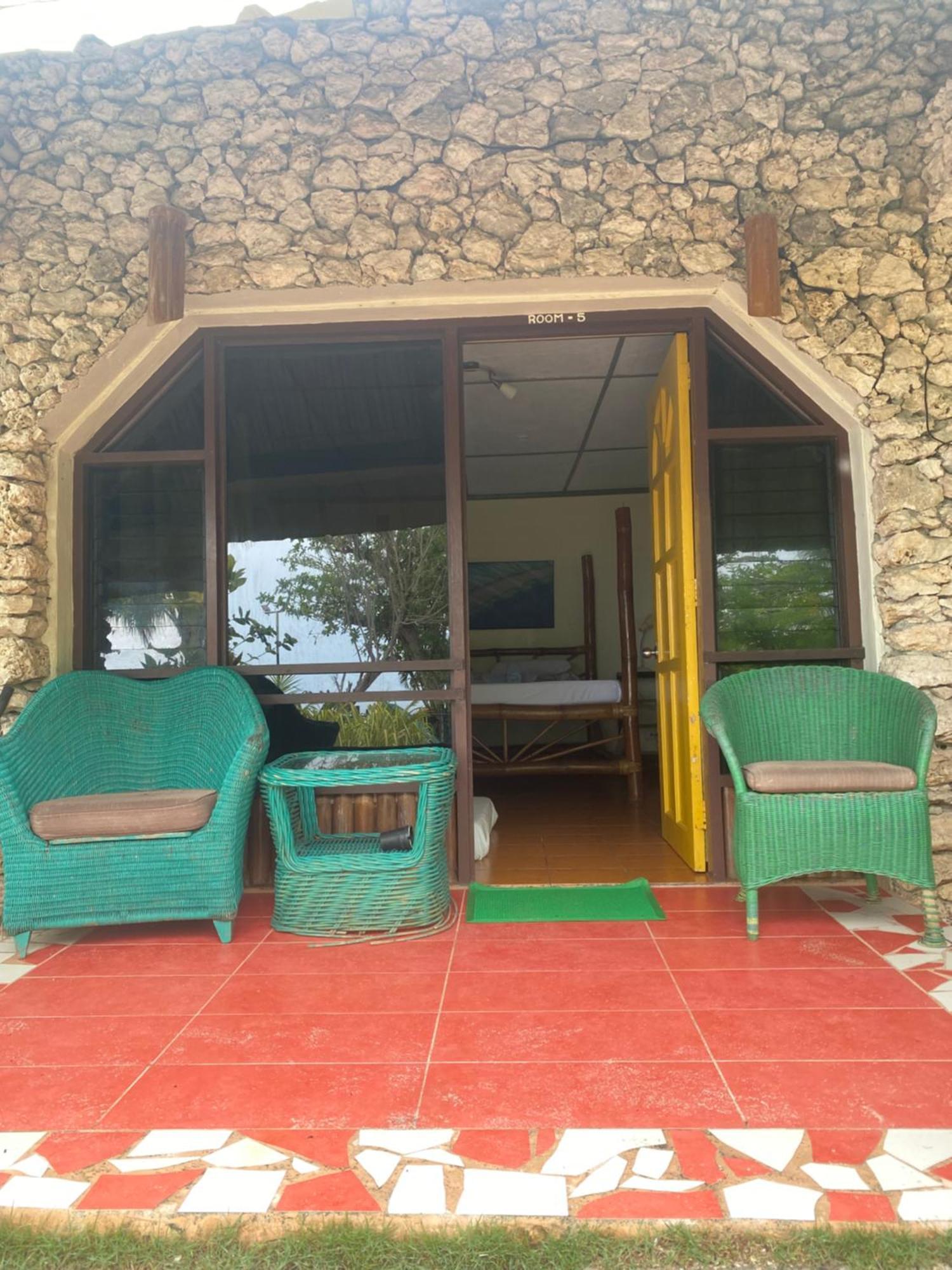 Ravenala Beach Bungalows Моалбоал Екстериор снимка